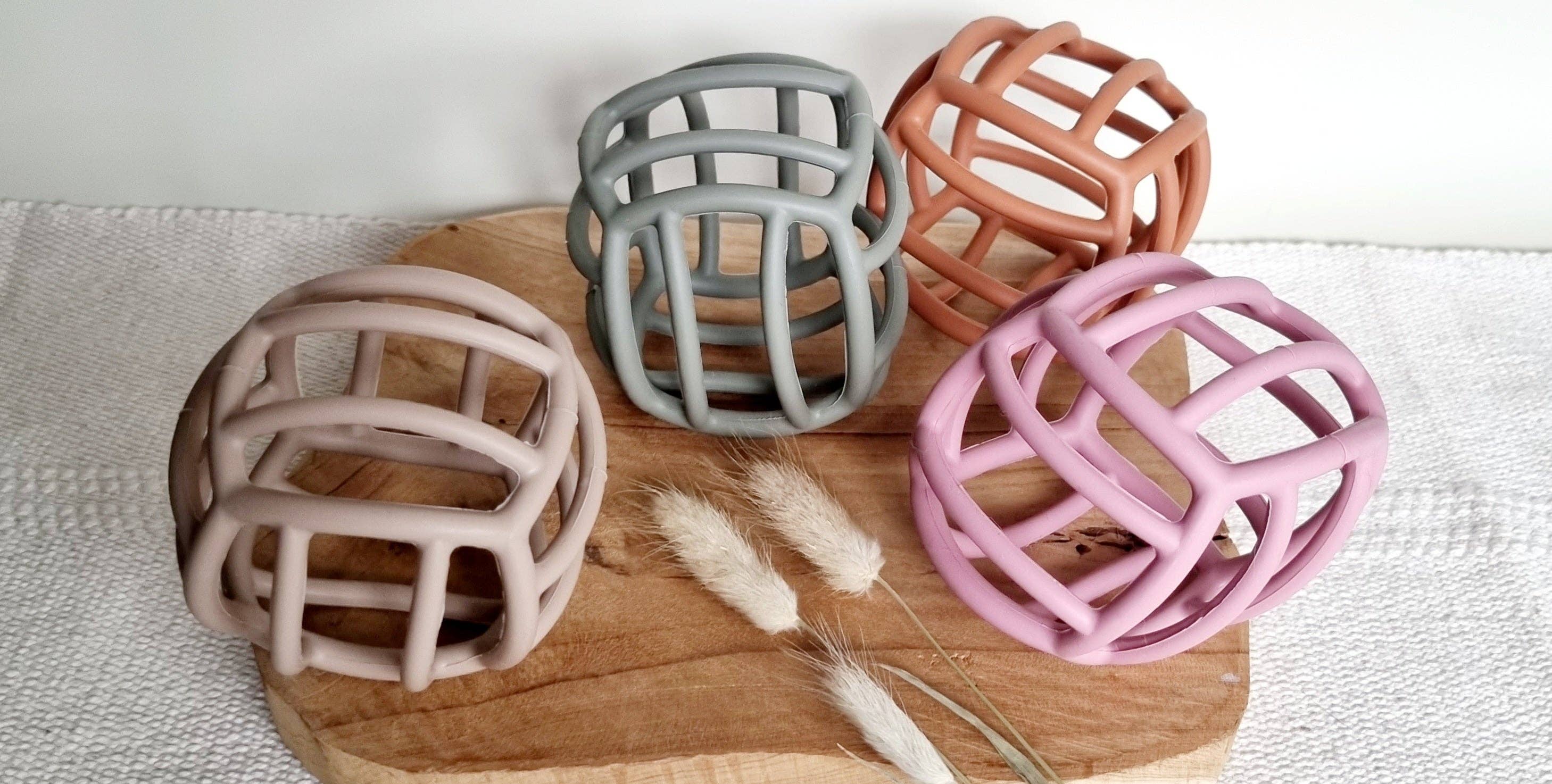Silicone Flexible Motor Ball - Powder Pink