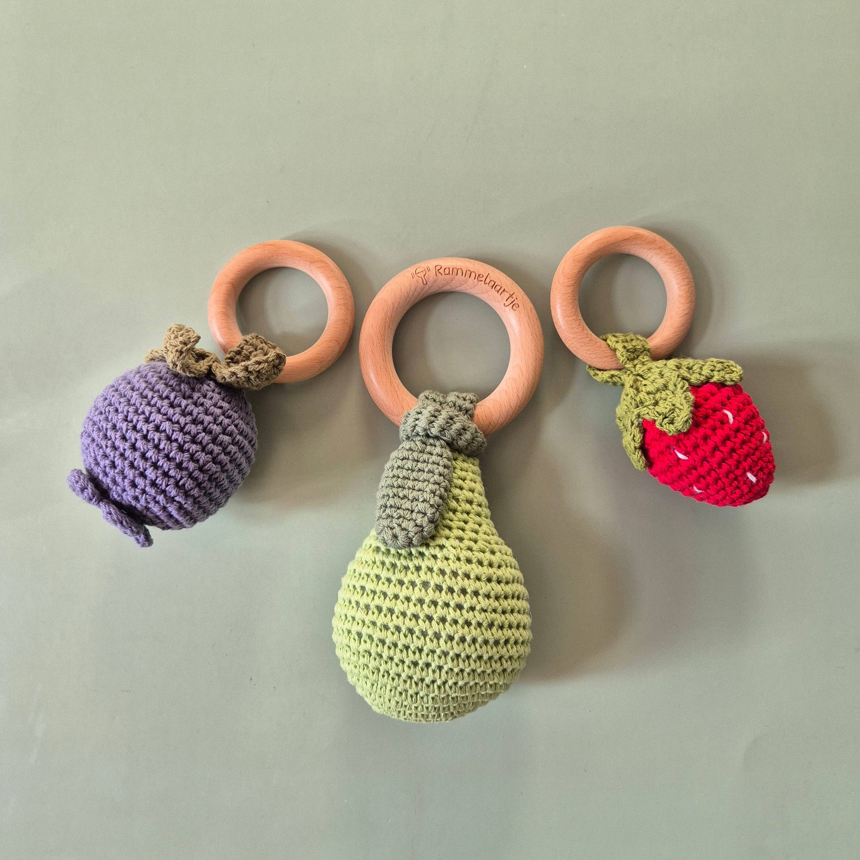 Handmade Crocheted Rattle with Beech Wood Ring – Strawberry